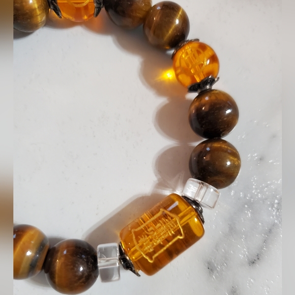Tiger Eye God Of Wealth Stretch Bracelet - Picture 5 of 13